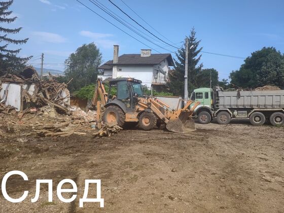 Почистване на дворове и парцели